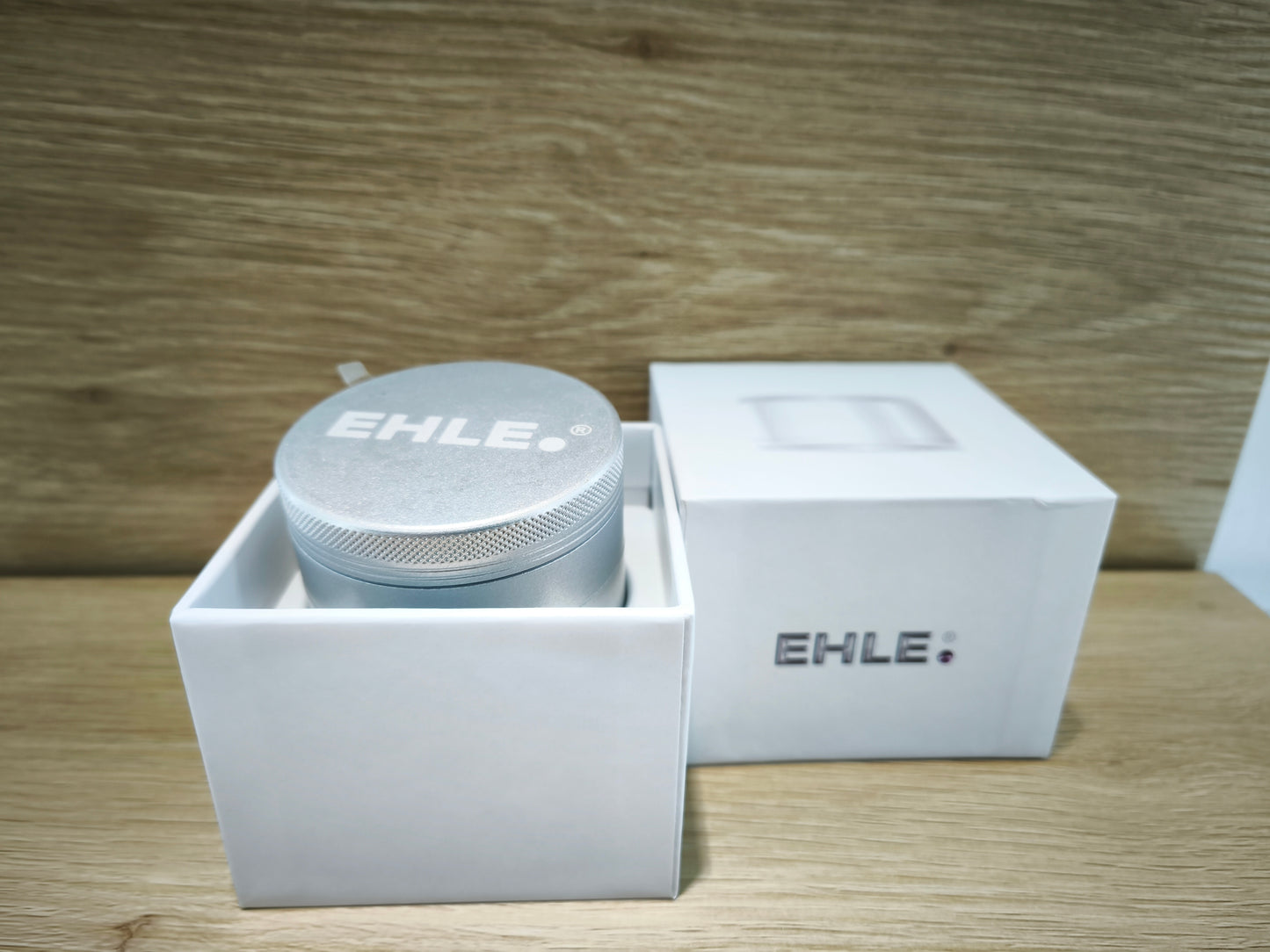 EHLE. 4-Part Grinder with Ceramic Coating