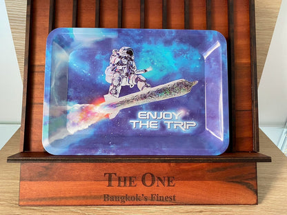 Raw ®   And a Special Design Metal Tray