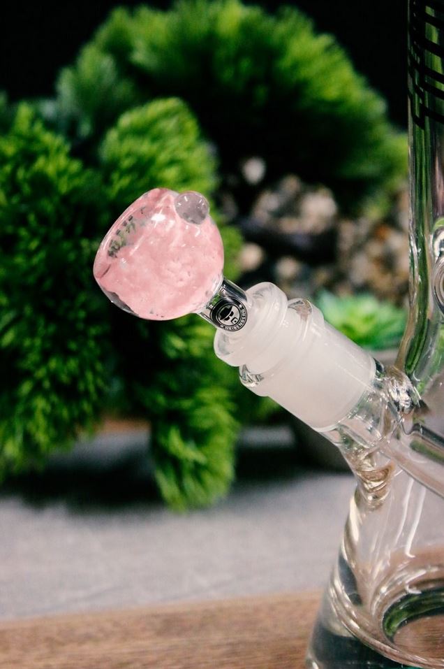 Heisenberg Pink Smile Bowl with Roll Stopper 14.5 mm / 18.8 mm