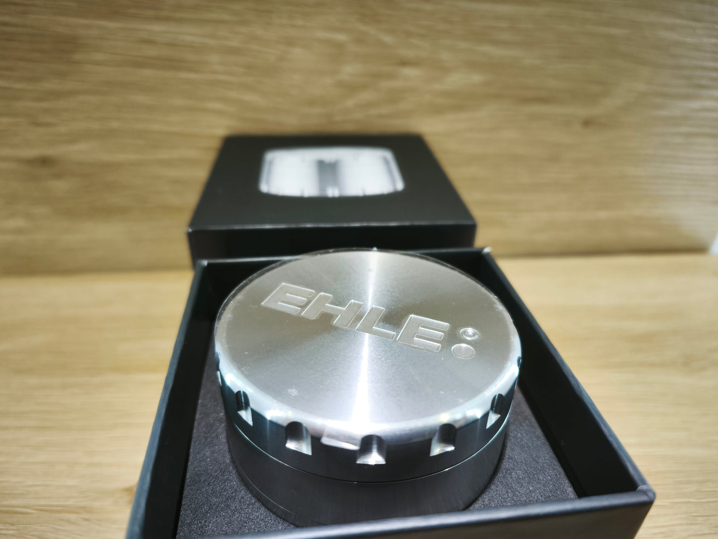 EHLE. 4-Piece 100% Stainless Steel Grinder