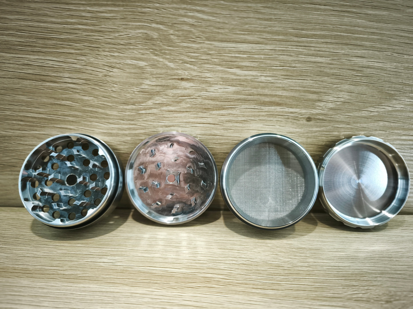 EHLE. 4-Piece 100% Stainless Steel Grinder