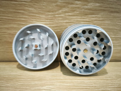 EHLE. 4-Part Grinder with Ceramic Coating